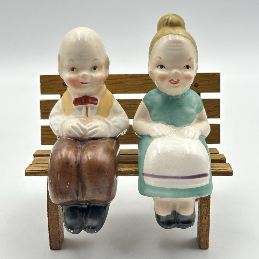 Vintage‎ Japan Couple Sitting on Bench Salt & Pepper Shakers Grandparents